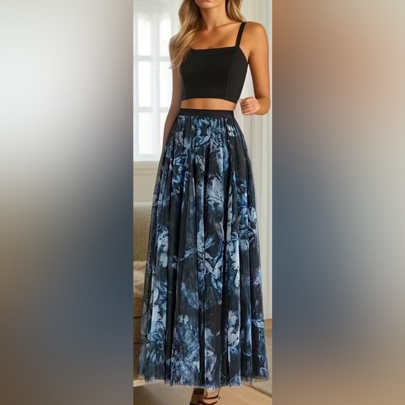 Jane Chic Designs Beautiful Floral Skirt - Picture 3 of 9